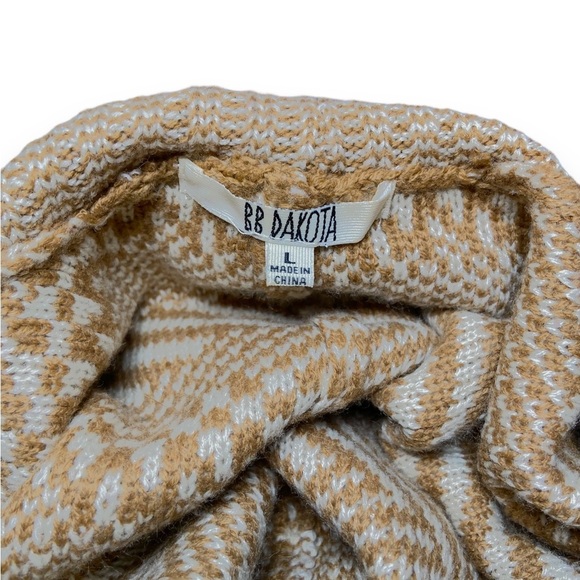 BB Dakota Oversized Cardigan Sweater - Picture 5 of 7